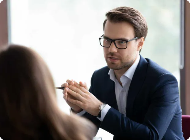 property-advisor-providing-valuation-advice-and-market-interpretation